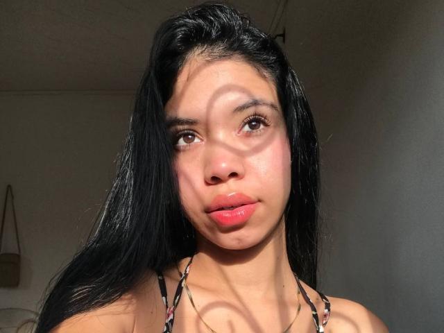 EmaGarces - Live sex cam - 26500949