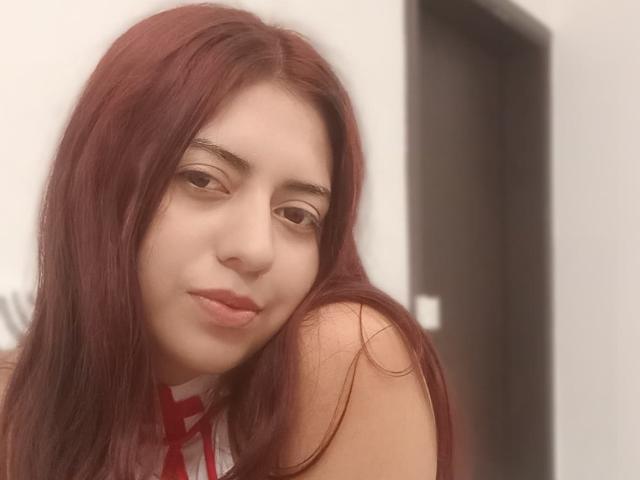 BrendaBluee - Live sex cam - 26503501