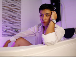 MichaelaMistress - Live sex cam - 26504065