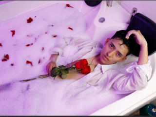 MichaelaMistress - Live sex cam - 26504077