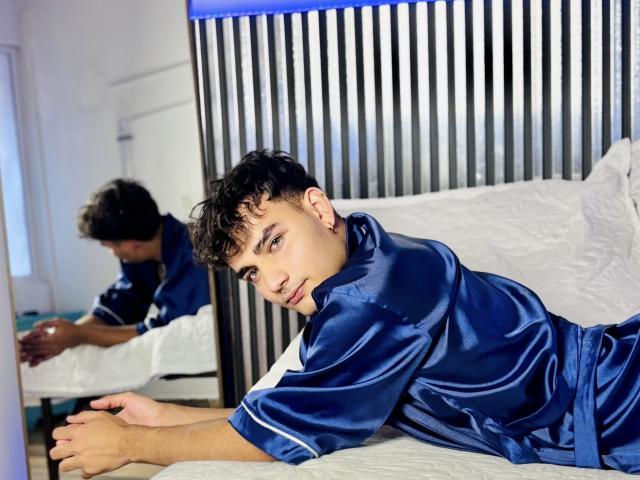 ValentinPeach - Live porn &amp; sex cam - 26518193