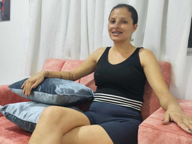 AngelaBustos - Sexe cam en vivo - 26518297