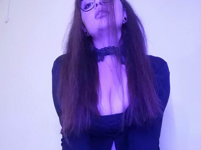 AgathaK - Live Sex Cam - 26526852
