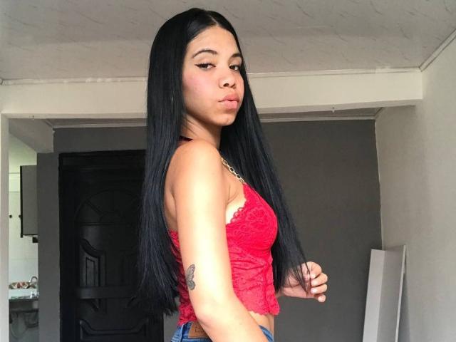 EmaGarces - Élő pornó és szexkamera - 26528556