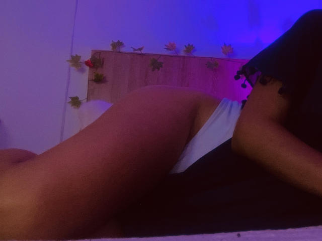 MoonLipsonx - Live sex cam - 26541040