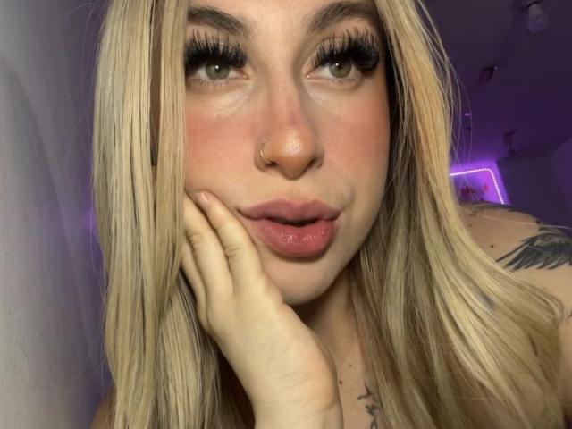 SammyViolet - Live sex cam - 26542272