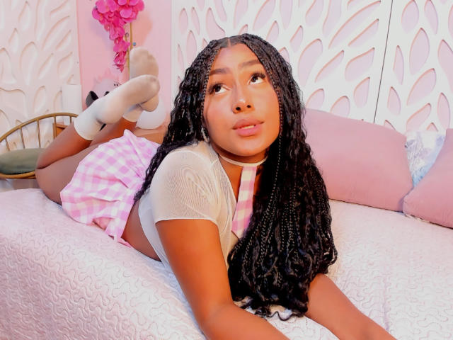 AmberQueeny - Porno na żywo i seks kamera - 26551504