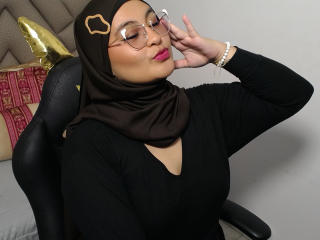 HelueJamil - Live Sex Cam - 26559098
