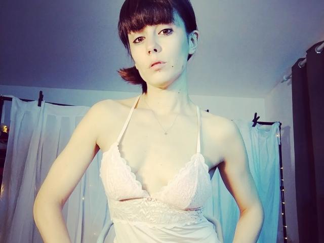 OrianaLaFrancaise - Live porn &amp; sex cam - 26560990