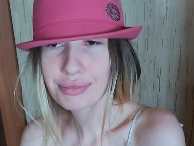 ElzaKomx - Camera khiêu dâm &amp; quyến rũ trực tiếp - 26565678