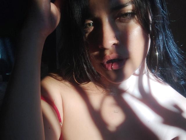 AgathaK - Live sex cam - 26579690