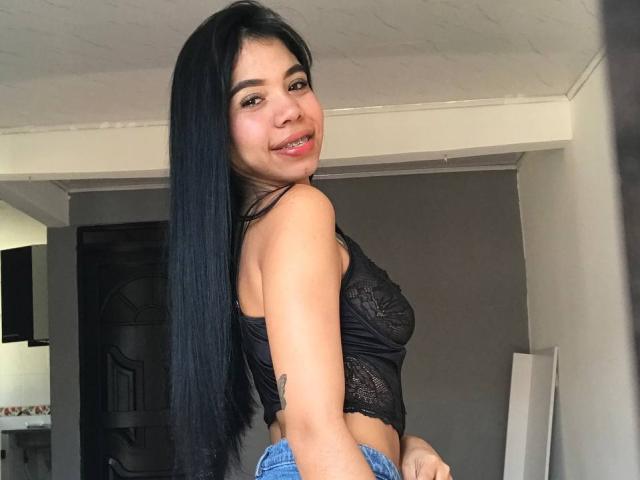 EmaGarces - сексуальная веб-камера в реальном времени - 26585298