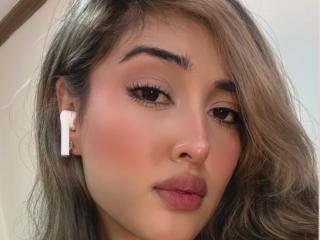 MaeCollins - Live sex cam - 26603902