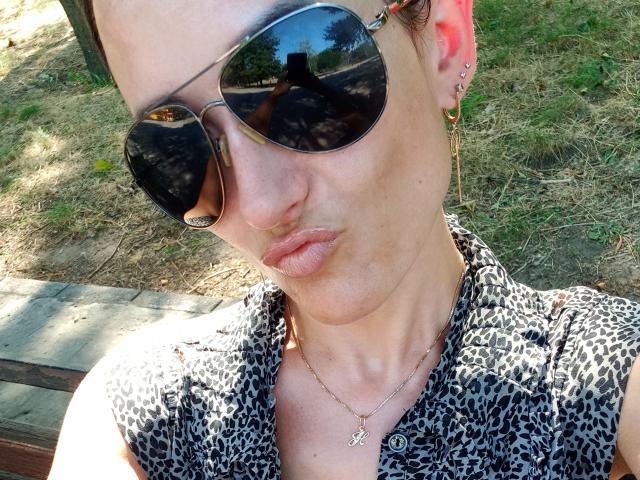 BellaJulls - Live porn &amp; sex cam - 26606322