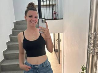 MelanieHartley - Live porn &amp; sex cam - 26608474