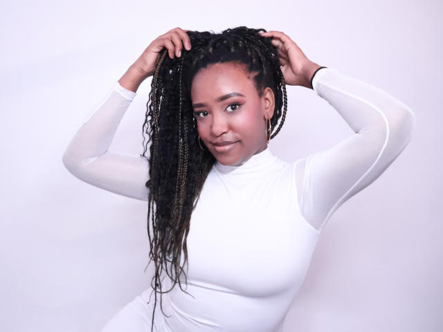 NaomiReyes - Live Sex Cam - 26615694