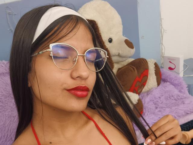 LailaBarker - Live sex cam - 26616902