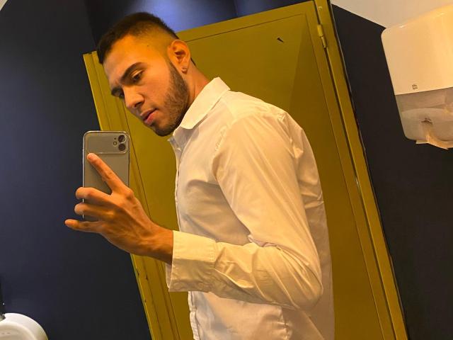 NickBrulette - Live porn &amp; sex cam - 26621090