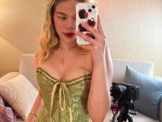 EmmaRiveraa - Live porn &amp; sex cam - 26626906