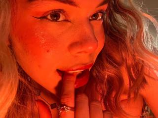 EmmaRiveraa - Live porn &amp; sex cam - 26626934