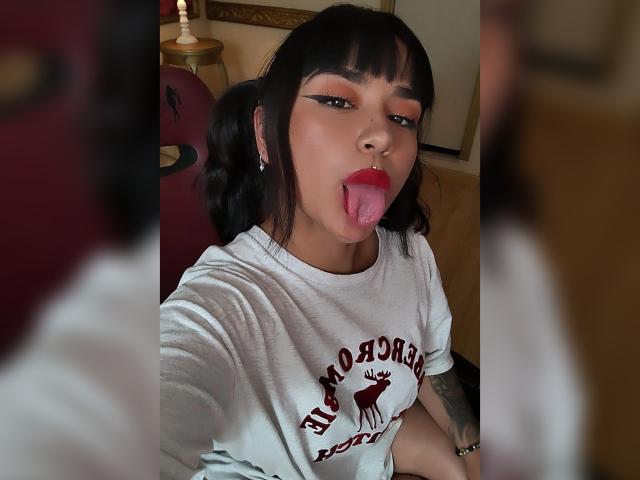 KarinaBlake - Live porn &amp; sex cam - 26631366