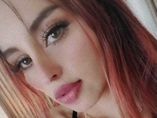 AshleyHottie69 - Live Sex Cam - 26632374