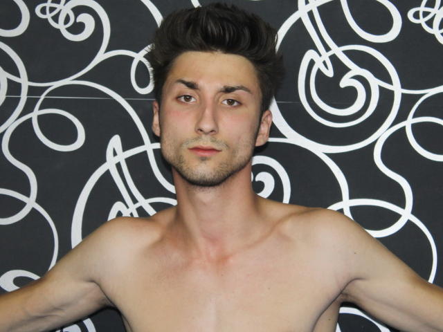 Karolino - Live sex cam - 2663611