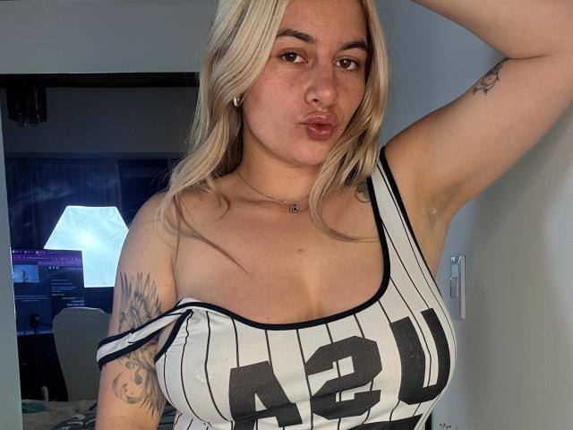 AtheneaRossi - сексуальная веб-камера в реальном времени - 26637498