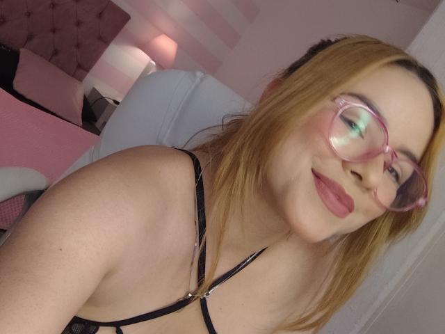 AshleyCampbell - Live porn &amp; sex cam - 26637562