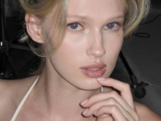 Vedere il profilo completo di TheHottestBlonde