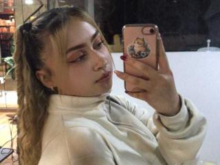 См. подробные сведения о модели AlanaLeBlanc
