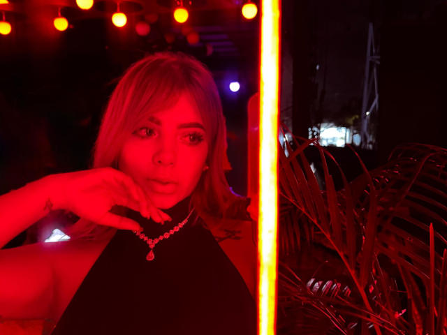 SofiaFoxx - Live sex cam - 26648414