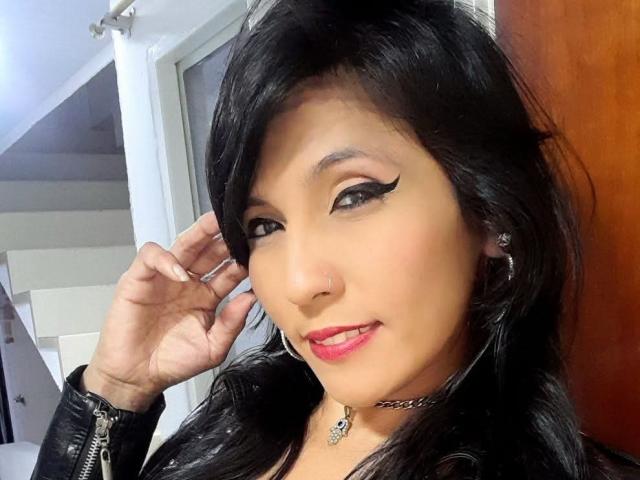 DaniaHot69 - Sexe cam en vivo - 26648566