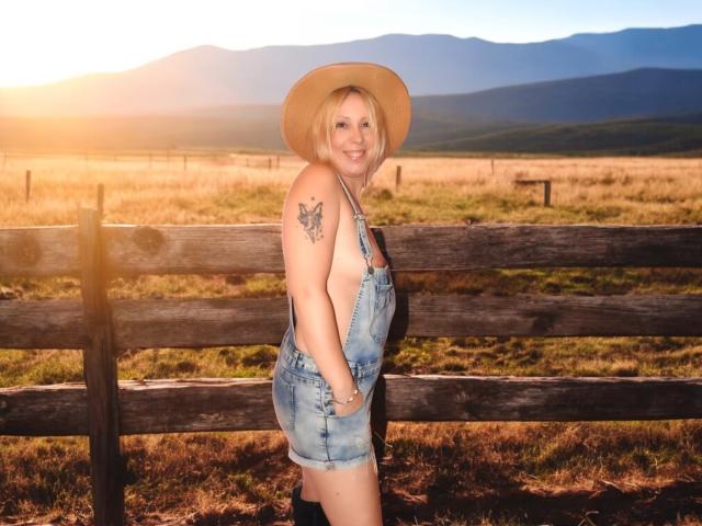 ArchAngelTheFrancaise - Live porn &amp; sex cam - 26658718