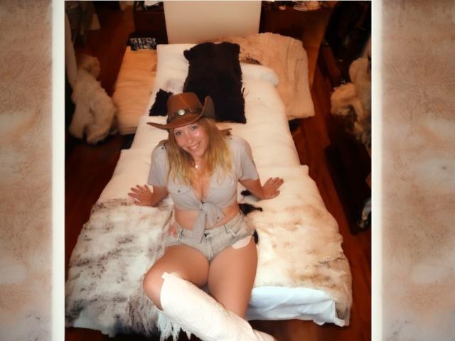 ArchAngelTheFrancaise - Live porn &amp; sex cam - 26659094