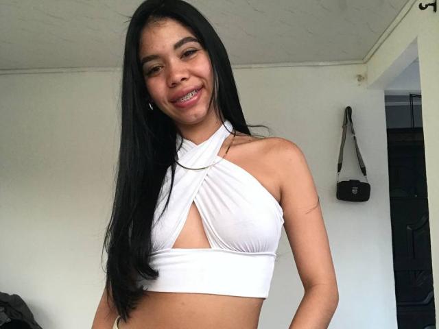 EmaGarces - Live porn &amp; sex cam - 26662050