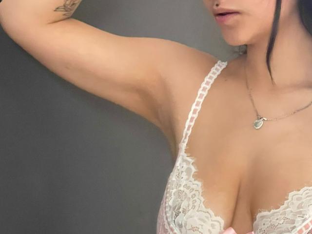 MarietteJones - Live Sex Cam - 26663026