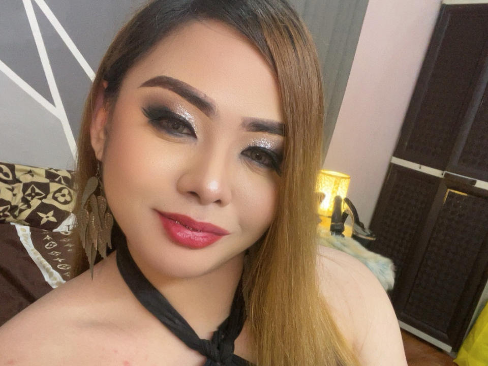 Hugecockella - Sexe cam en vivo - 26666486