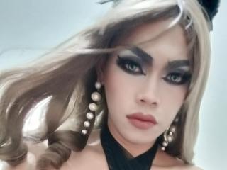 Se komplett profil för innocentFameHottie