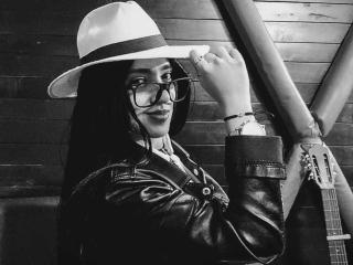 MichaelaMistress - Live sex cam - 26672234