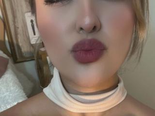 MaeCollins - Live porn &amp; sex cam - 26675206