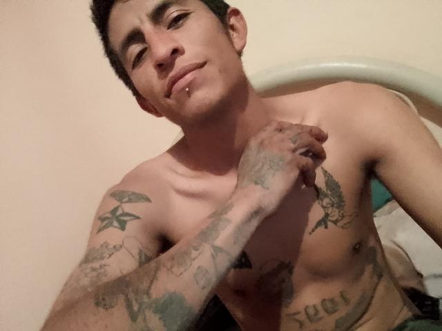 CarlitoPierre - Live porn &amp; sex cam - 26680186