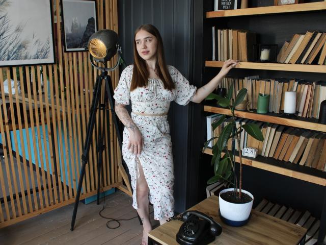 LauraHlot - Live sex cam - 26680585