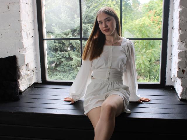 LauraHlot - Porno na żywo i seks kamera - 26680651