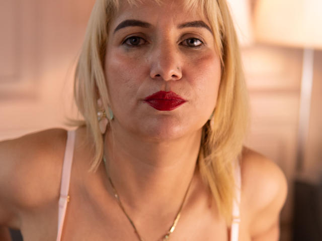 GiuliaAddams - Live porno og sexkamera - 26682445