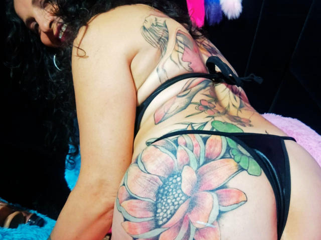 ScarletBos - сексуальная веб-камера в реальном времени - 26683805