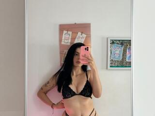 IsabellaJames - Live Sex Cam - 26683973