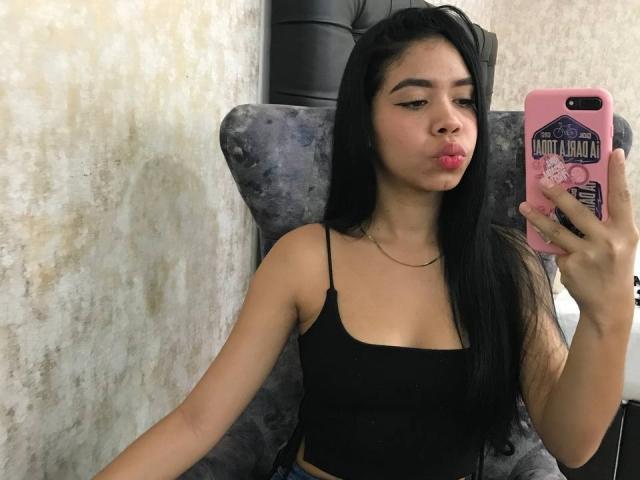 EmaGarces - Live porn &amp; sex cam - 26689789