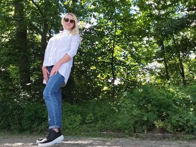 EllenSoNice - Live porn &amp; sex cam - 26697673