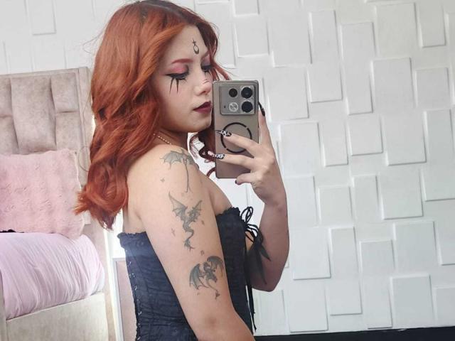 EmmaThomsonn - Live sex cam - 26704670